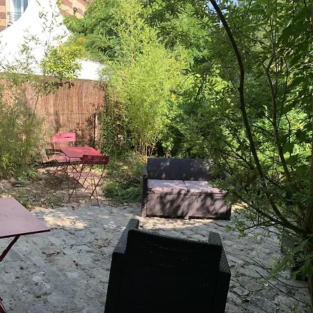 Les Jardins Carnot Guest house