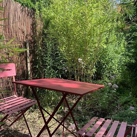 Les Jardins Carnot Guest house 3*