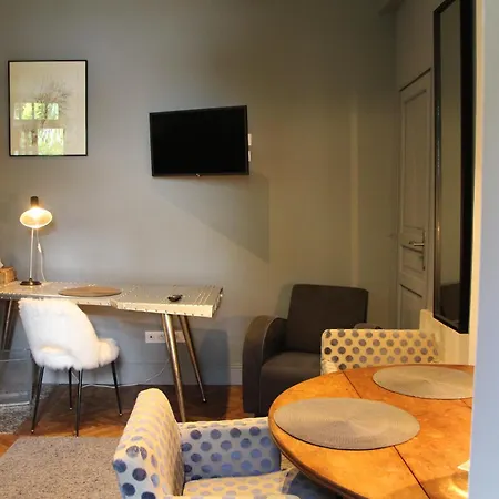 Les Jardins Carnot Guest house 3*