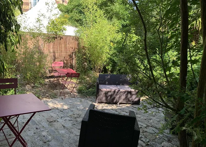 Les Jardins Carnot Guest house